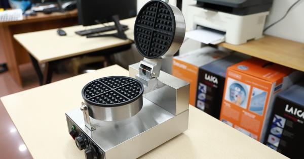 Máy làm bánh tổ ong Waffle Punichi PU-866 công suất 1000W