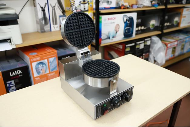 Máy làm bánh tổ ong Waffle Punichi PU-866 công suất 1000W