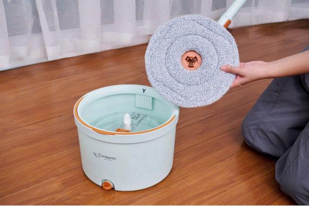 Cây lau nhà tách nước Kaiyo KM51 Công nghệ Nhật bản Cây lau nhà tách nước Kaiyo KM51 Công nghệ Nhật bản