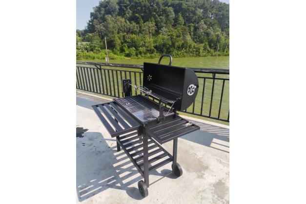 Bếp nướng ngoài trời có mô tơ quay nướng BBQ có nắp đậy