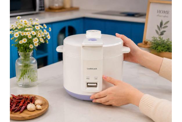 Nồi cơm điện Lock&Lock EJR442 dung tích 1,5L