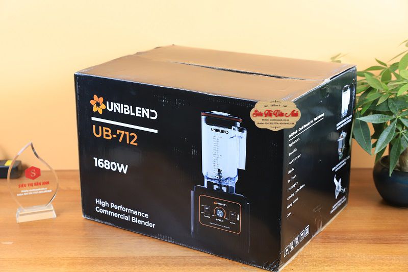 Vỏ hộp của Máy xay sinh tố Uniblend UB-712